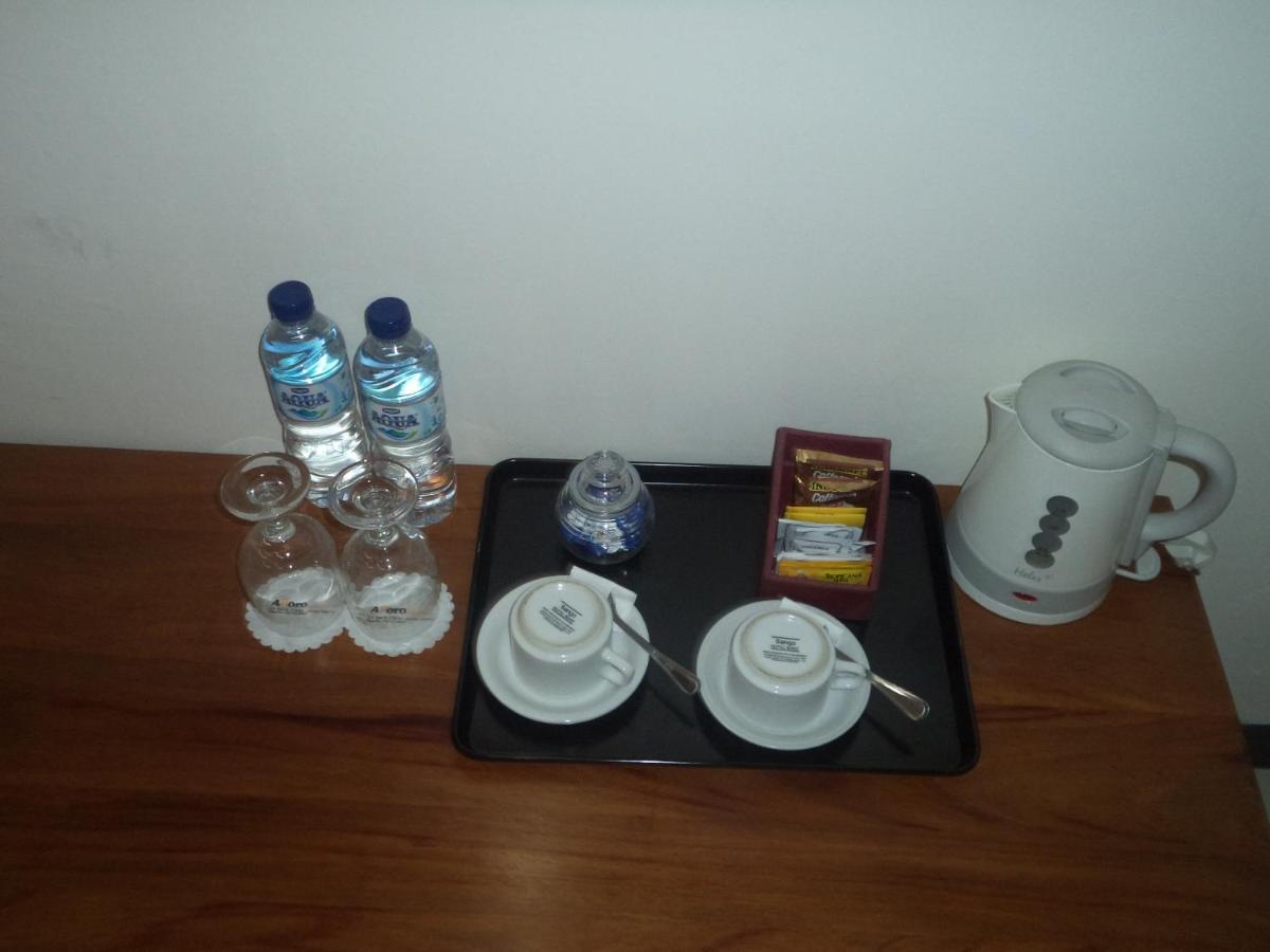 Alloro Guesthouse Pacitan Eksteriør billede