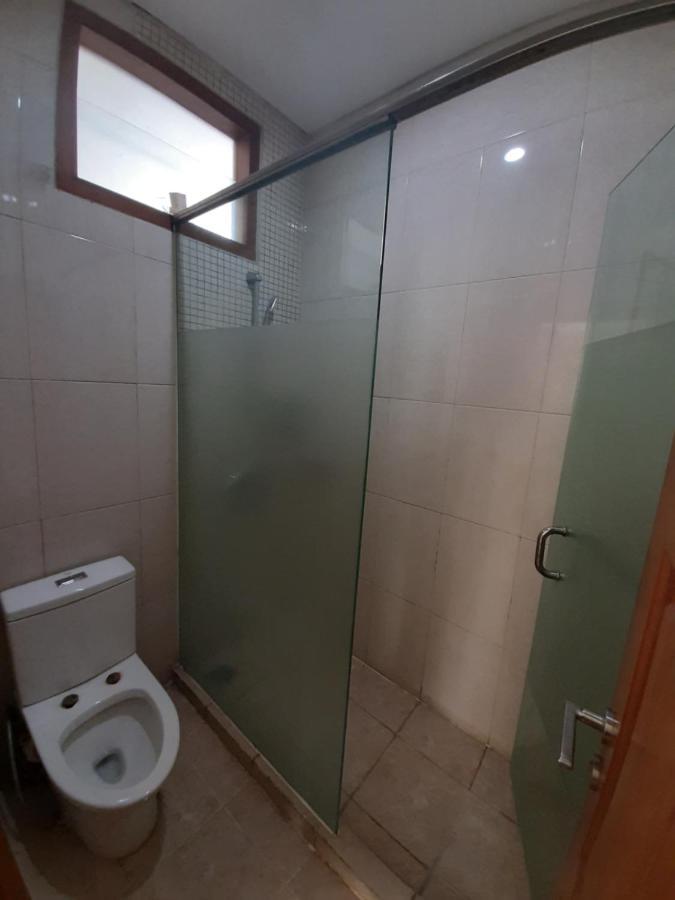 Alloro Guesthouse Pacitan Eksteriør billede